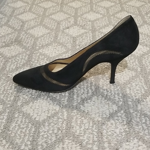 Manolo Blahnik black suede pumps sz 8.5 - Picture 3 of 8